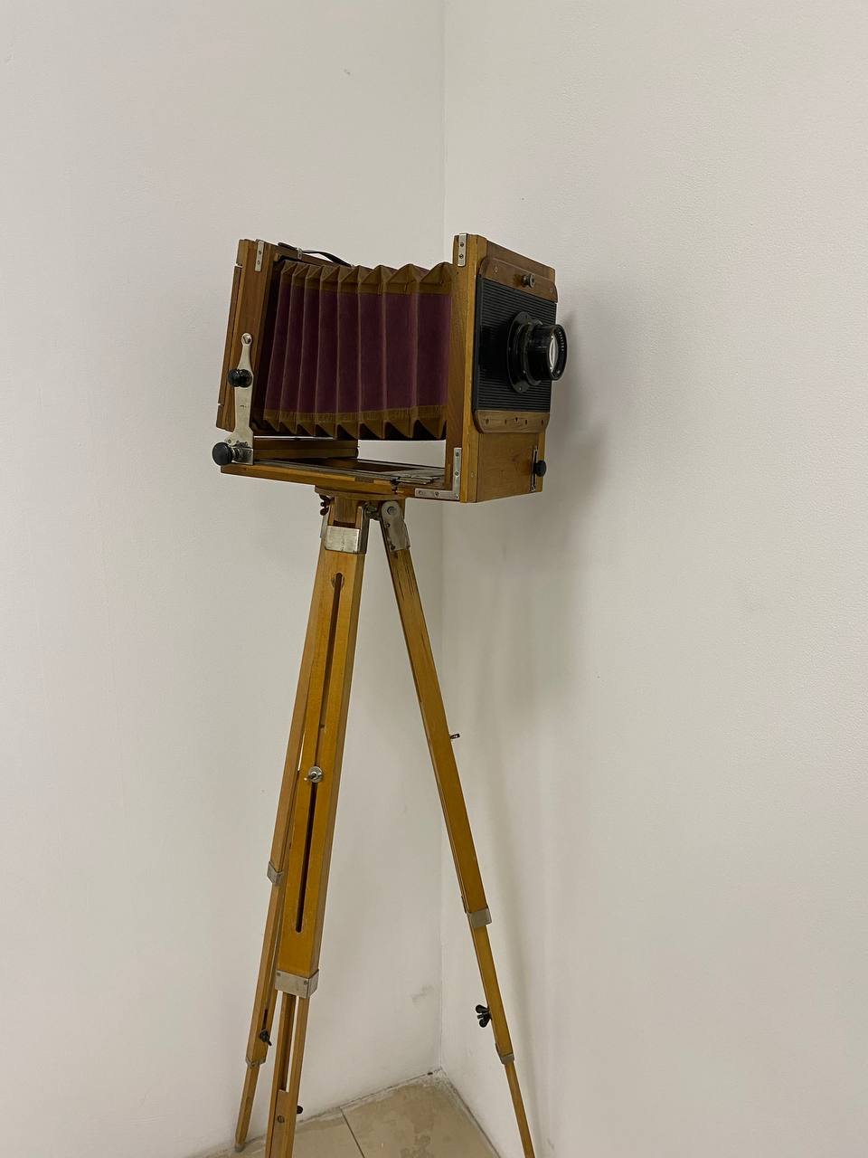 Антикварный фотоаппарат