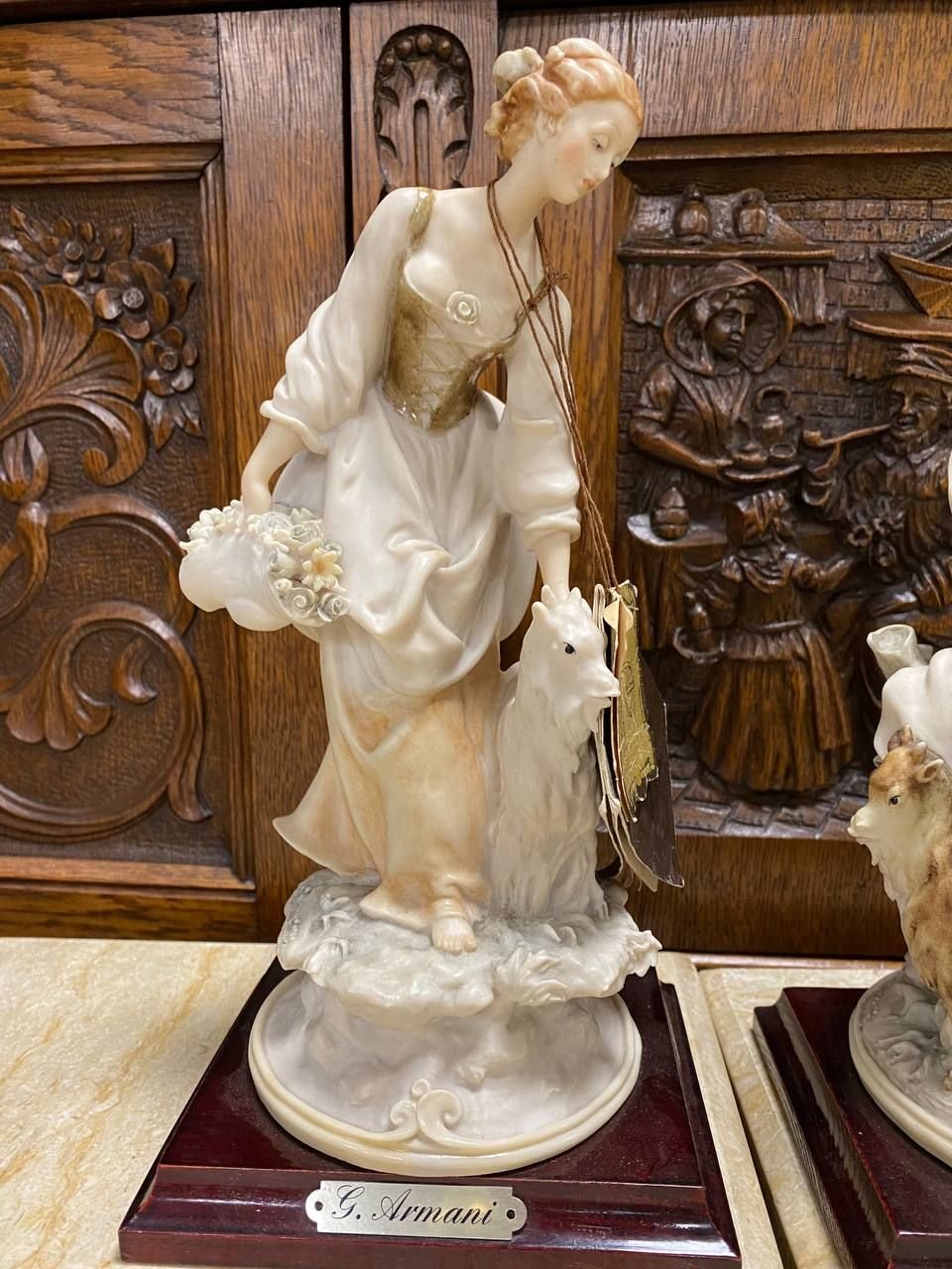 Парные статуэтки Capodimonte «Пастух и цветочница» — изображение 3