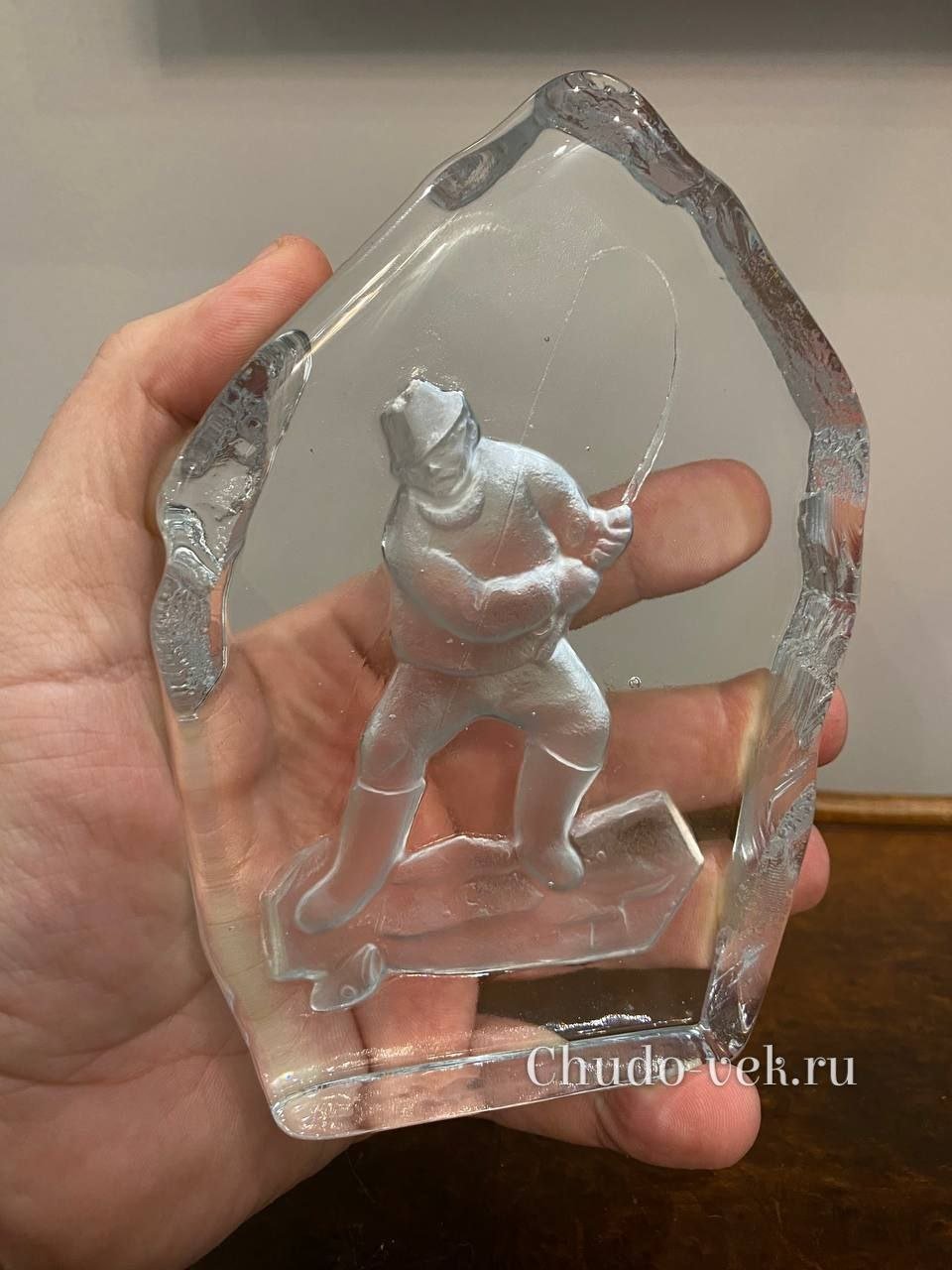 Винтажное хрустальное панно с изображением рыбака — изображение 5