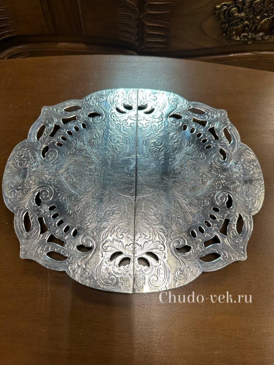 Оригинальная подставка для кашпо