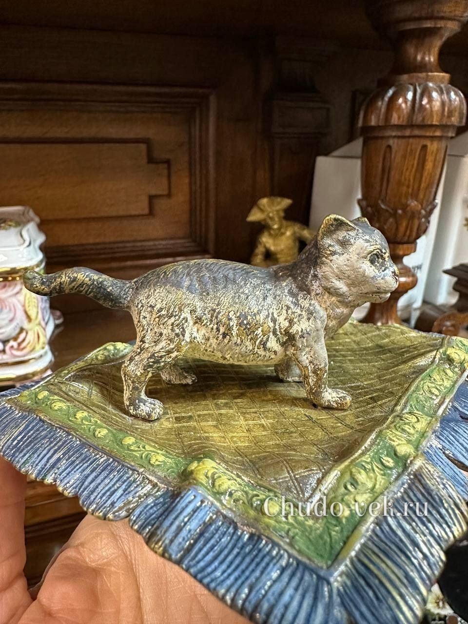 Статуэтка «Кот с миской» — изображение 5