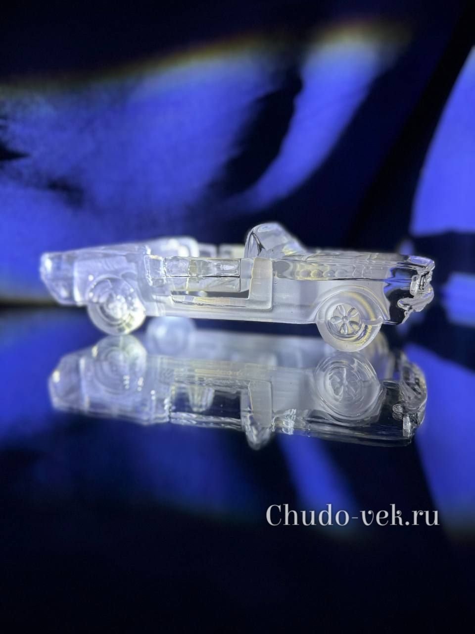 Коллекционная модель Ford Mustang из хрусталя — изображение 2